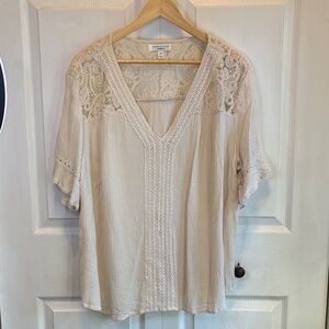 JohnPaulRichard Cream Crochet V-Neck Lace Yoke Blouse